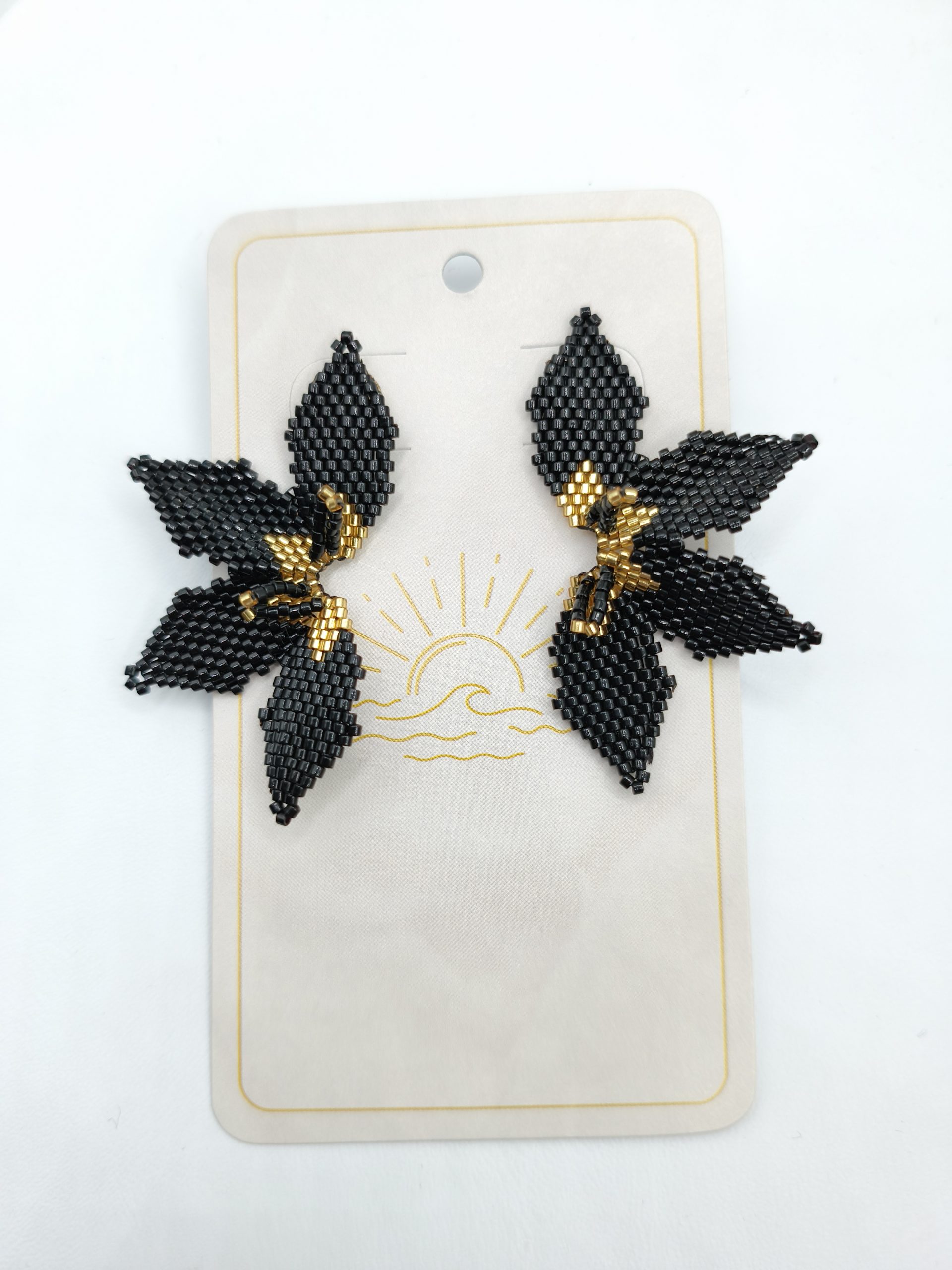 Aretes Flor Negra Miyuki #1